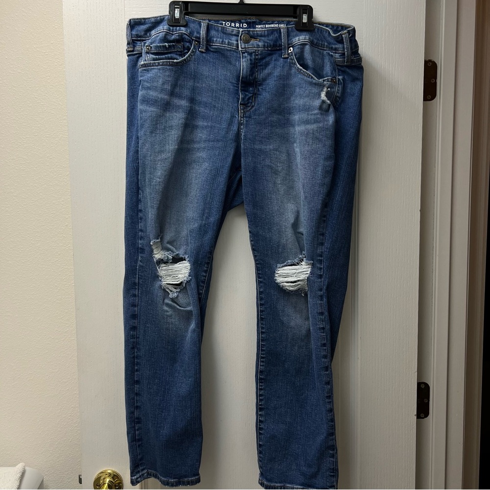 Torrid Distressed Perfect Boyfriend Ankle Vintage Stretch Med Wash Sz 18R